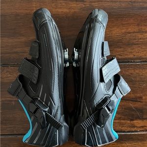 Clip in spin shoes